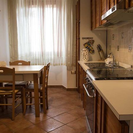 Le Pinelle Bed & Breakfast Terni Bagian luar foto