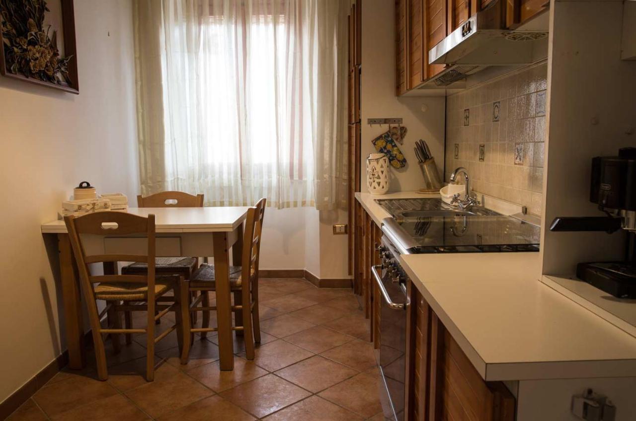 Le Pinelle Bed & Breakfast Terni Bagian luar foto