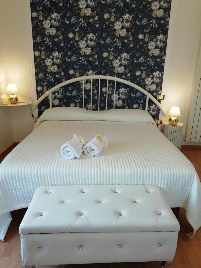 Le Pinelle Bed & Breakfast Terni Bagian luar foto