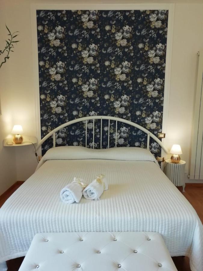 Le Pinelle Bed & Breakfast Terni Bagian luar foto