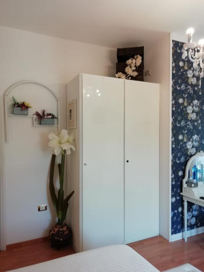Le Pinelle Bed & Breakfast Terni Bagian luar foto